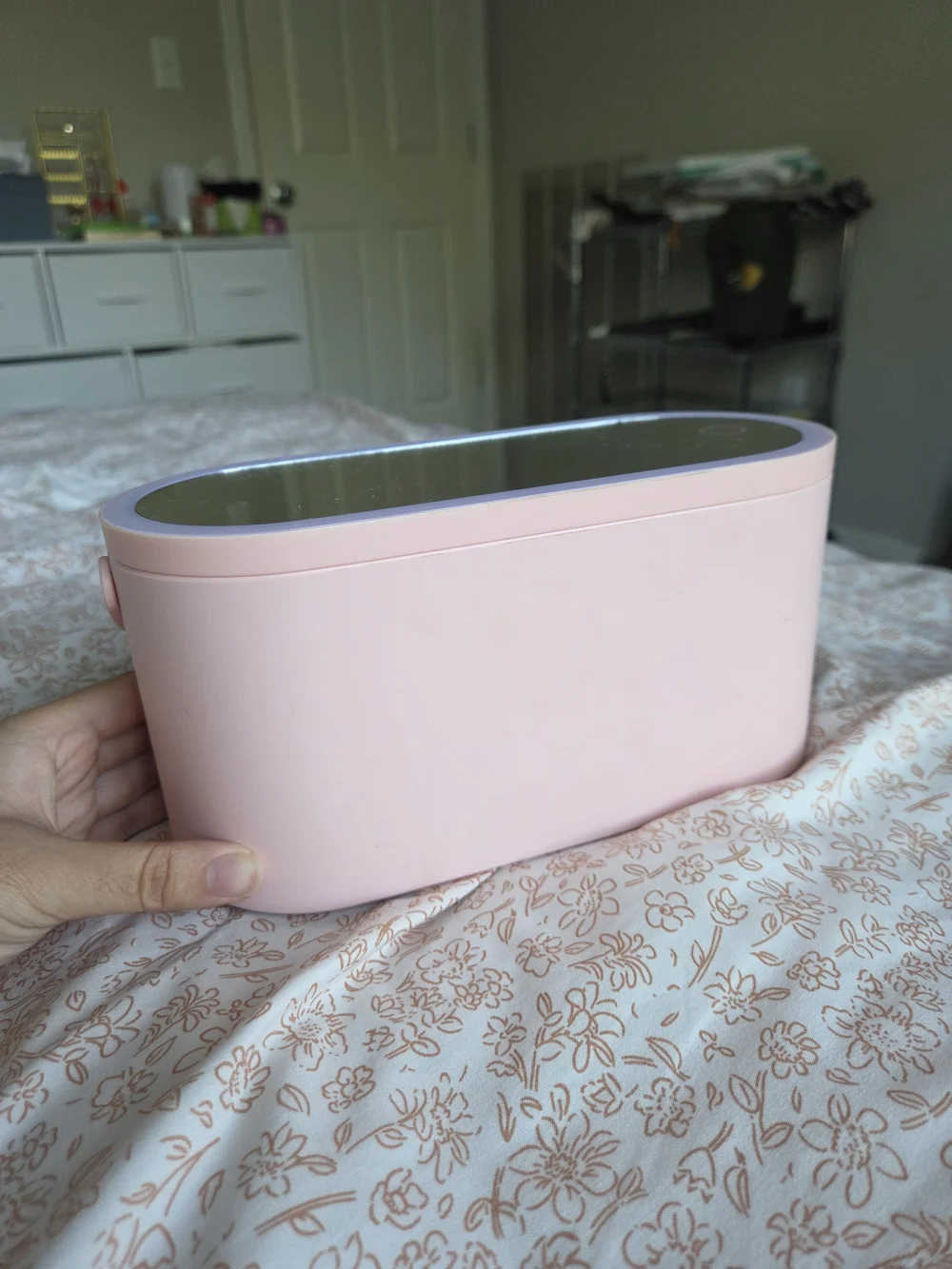Portable Oval Lighted Makeup Mirror in Soft Pink
